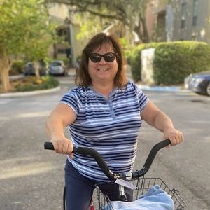 Meet your Posher, Connie